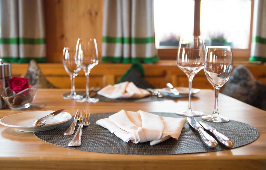 Hotel Restaurant Vinothek Lamm Bad Herrenalb Exterior photo