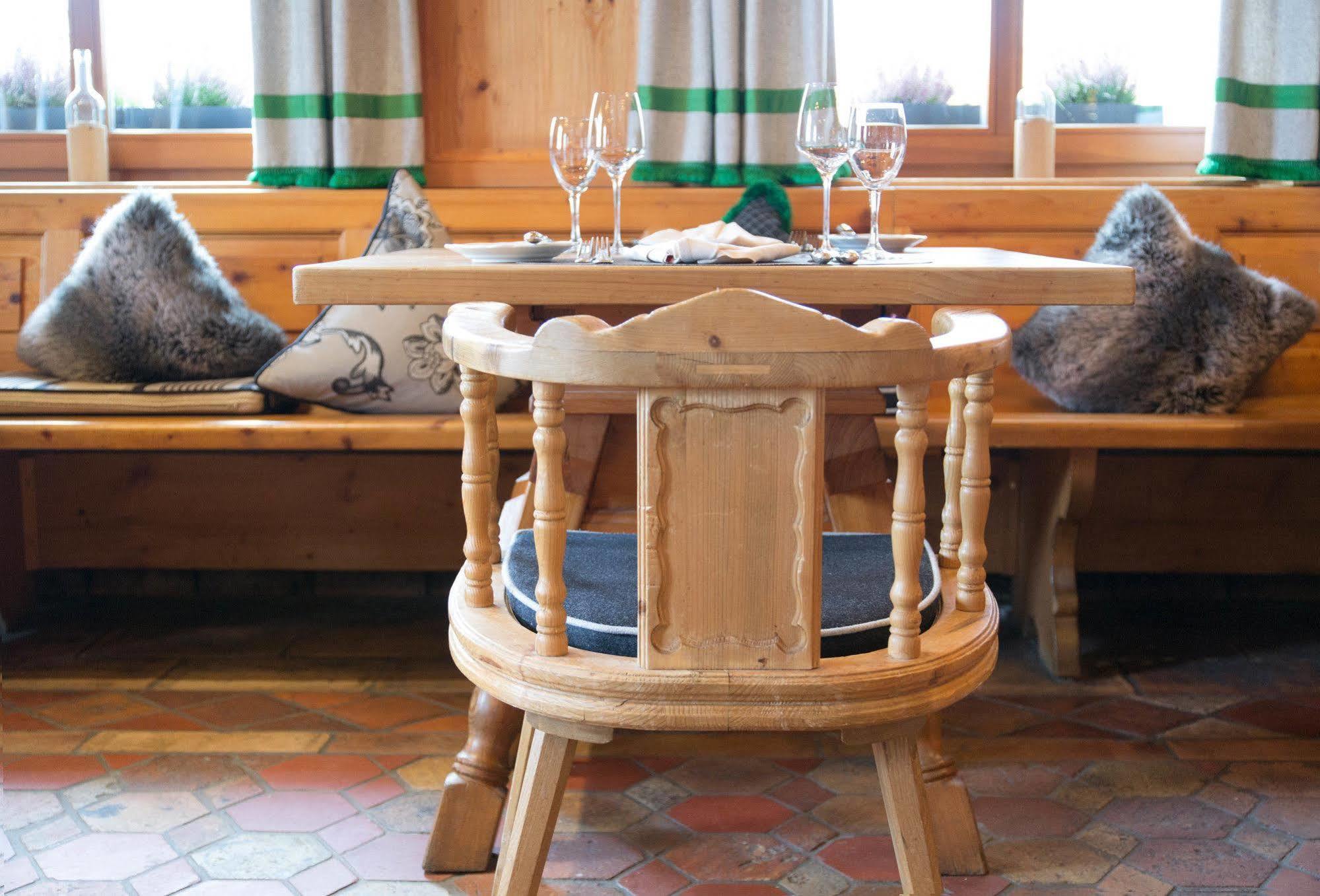 Hotel Restaurant Vinothek Lamm Bad Herrenalb Exterior photo